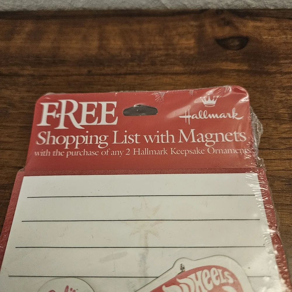 Vtg 1998 Hallmark Red‎ Shopping List Christmas Notepad Barbie Hot Wheels Magnets